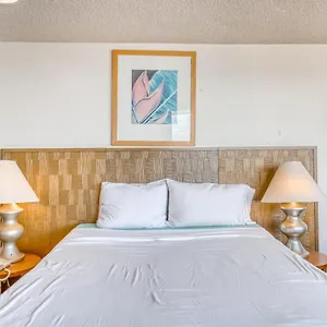 Hotel Marina Tower 3201 - 30-night Minimum